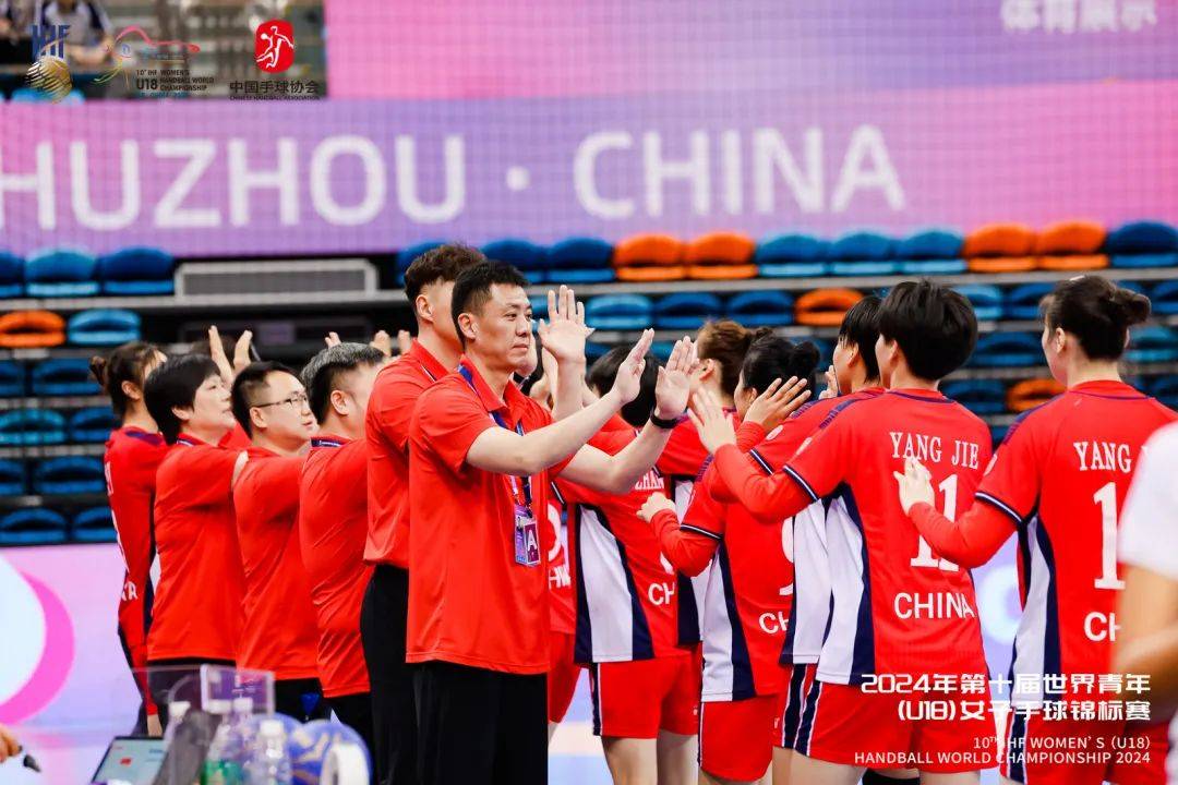 b体育 官网-包含捷克队首战告捷，势如破竹取得连胜的词条