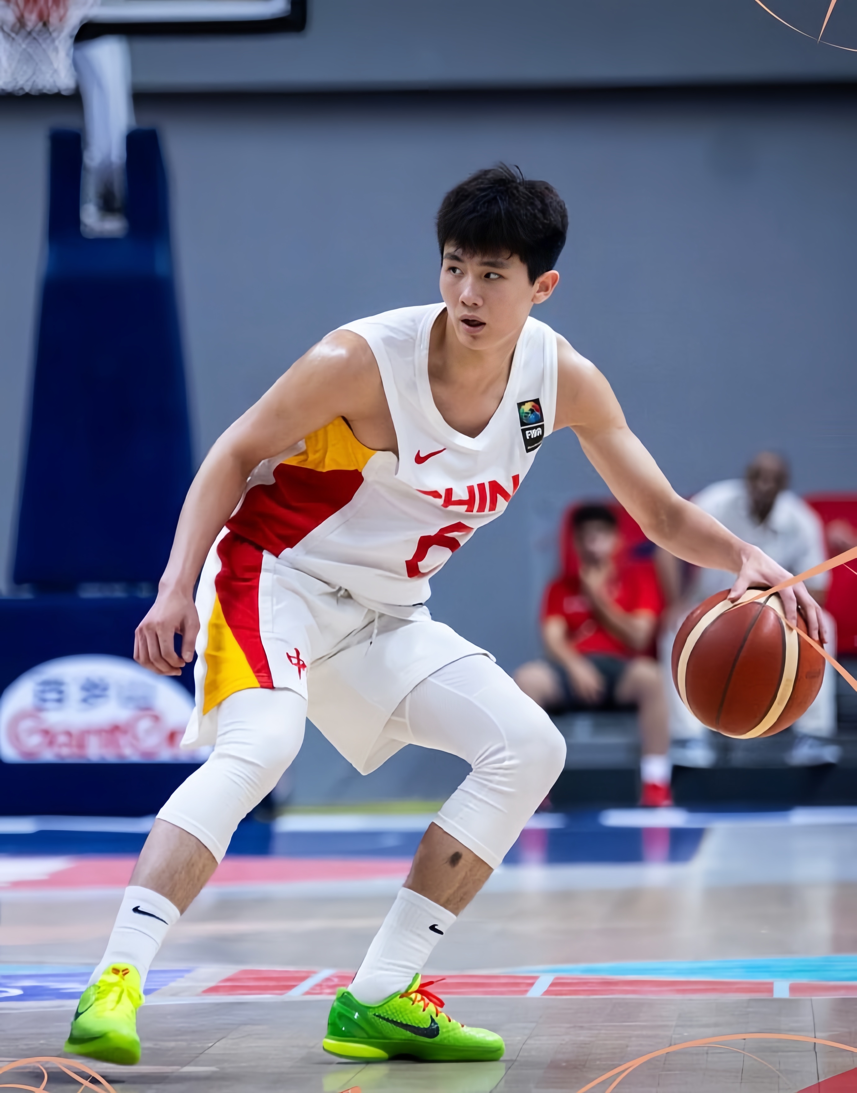 U16男篮热身赛集锦杨子默17分，中国3分险胜新西兰的简单介绍