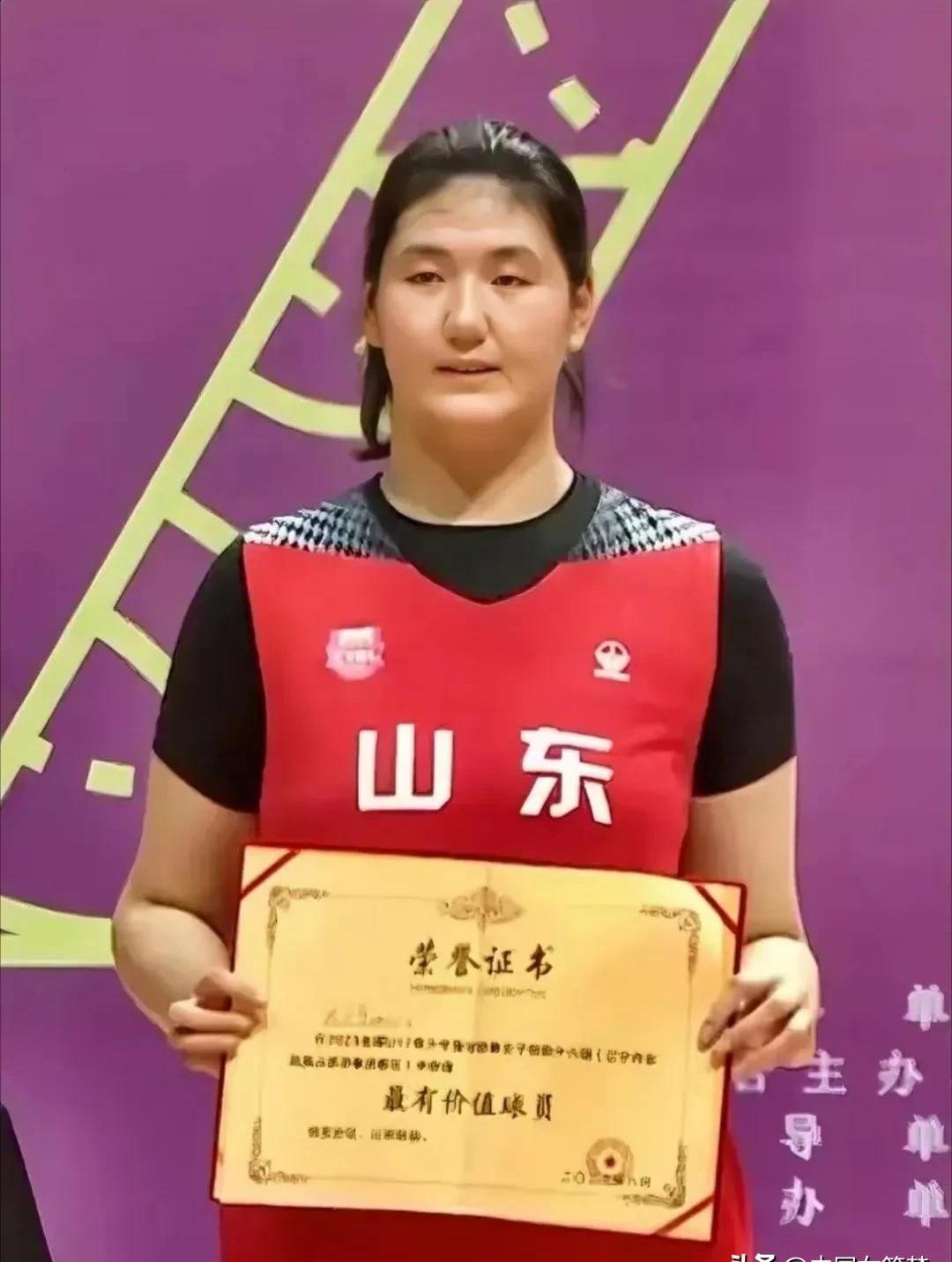 关于制霸篮下🦈张子宇出战14分半钟13中9砍下18分10板&正负值+11的信息