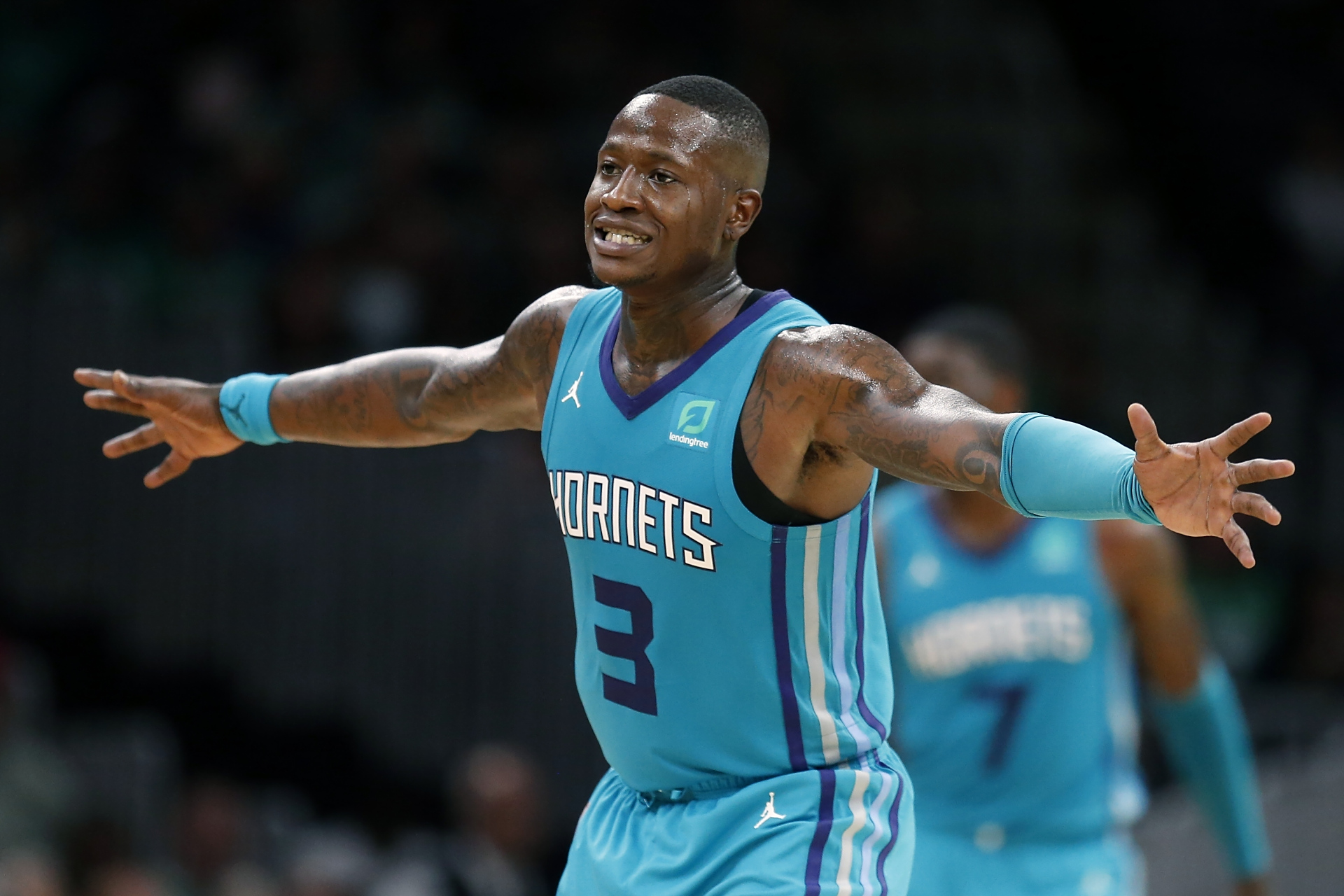 b体育 官网-NBA选秀大会：夏洛特黄蜂和菲尼克斯太阳达成交易的简单介绍