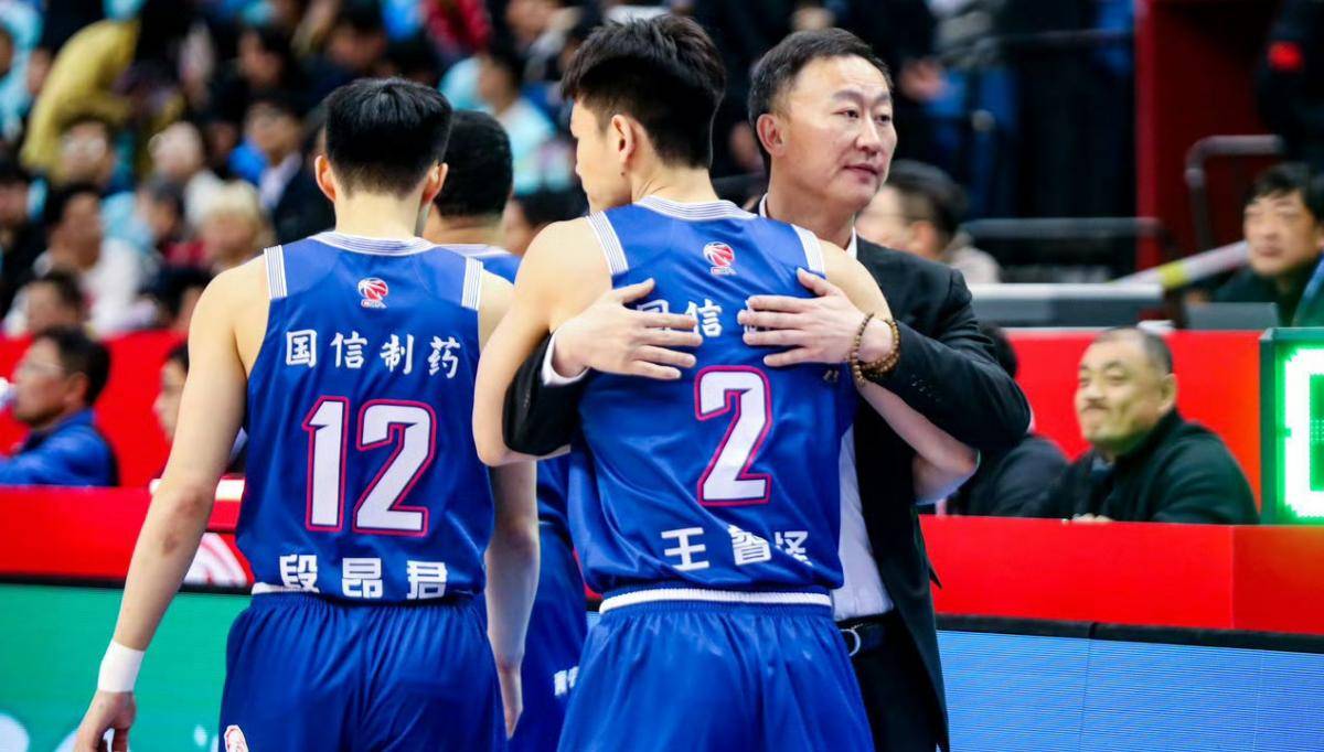 b体育网站-包含青岛完成重要签约！两大功勋外援成功留队，刘维伟要继续创造奇迹的词条