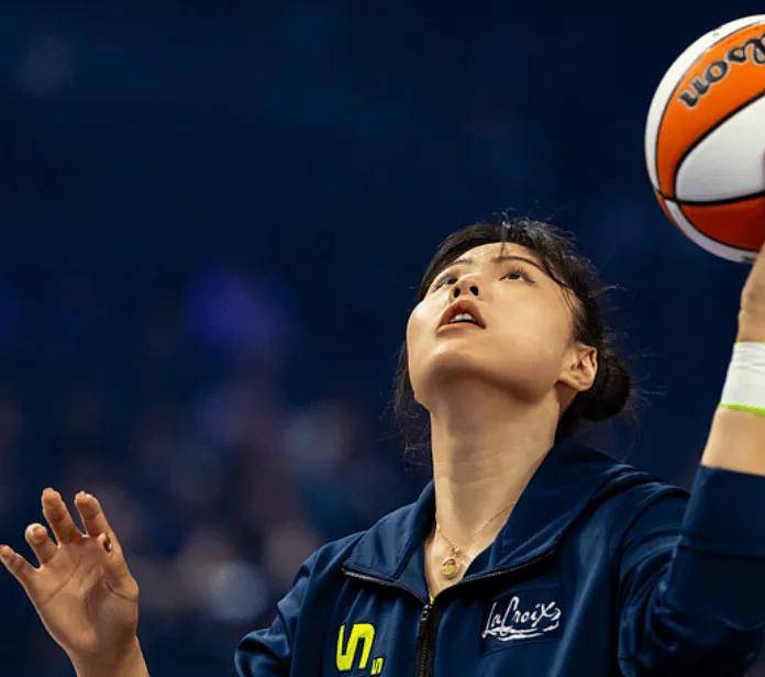 李月汝5中4得8分7板WNBA-飞翼胜卫冕冠军