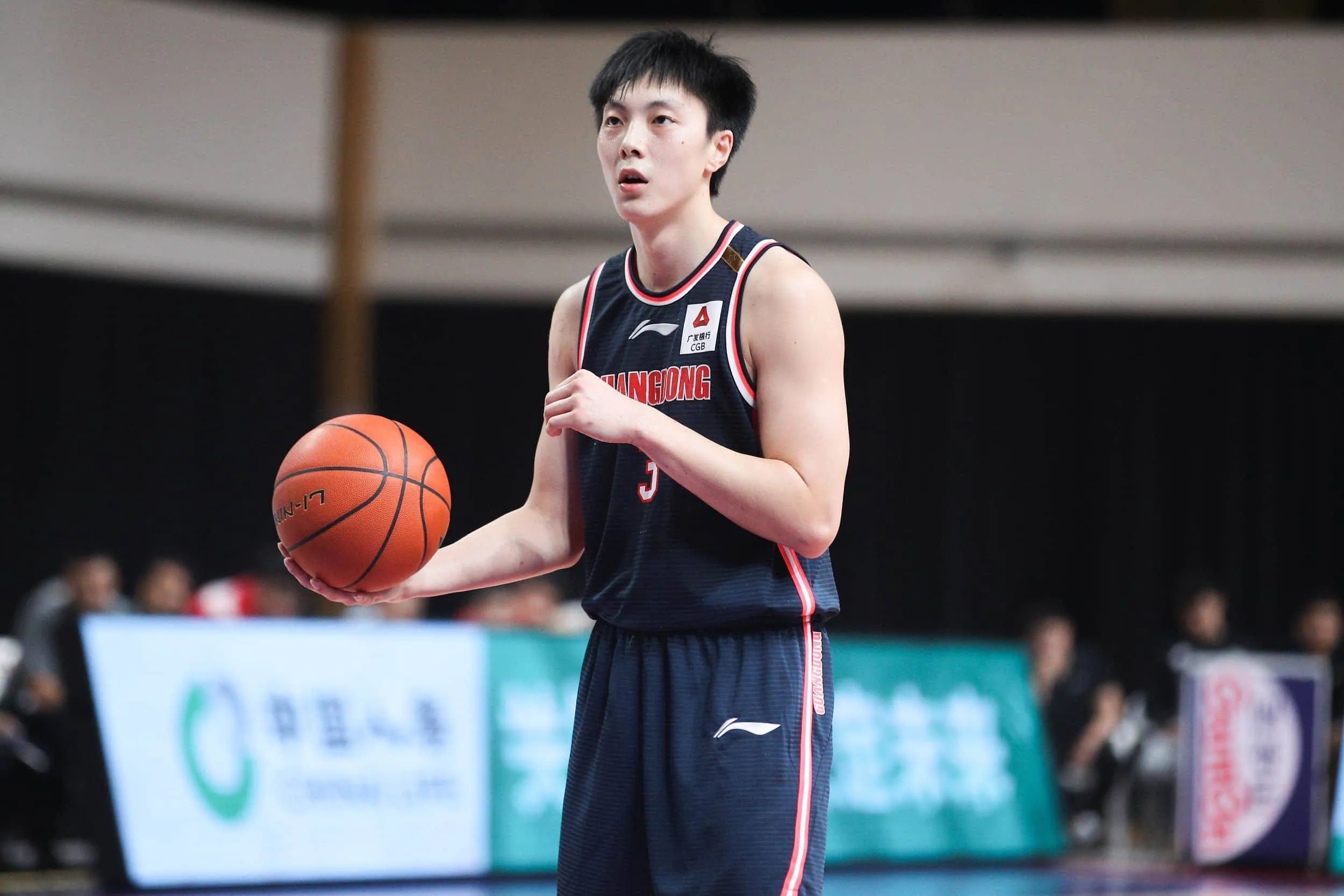 b体育 官网-包含胡明轩：新一届中国男篮大家融入的都非常好的词条